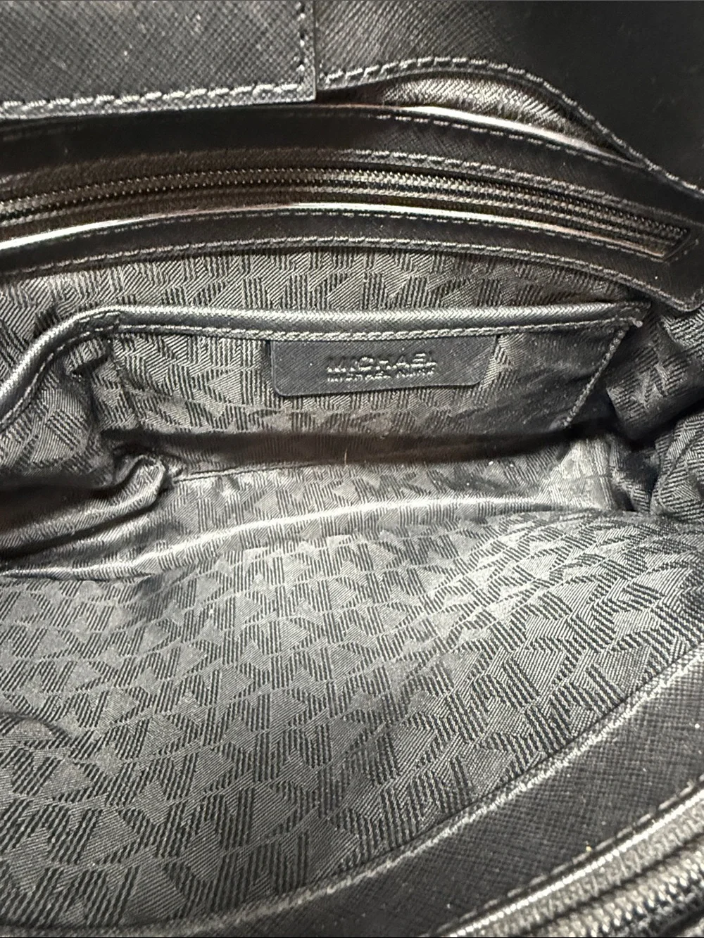 Michael Kors classic michael